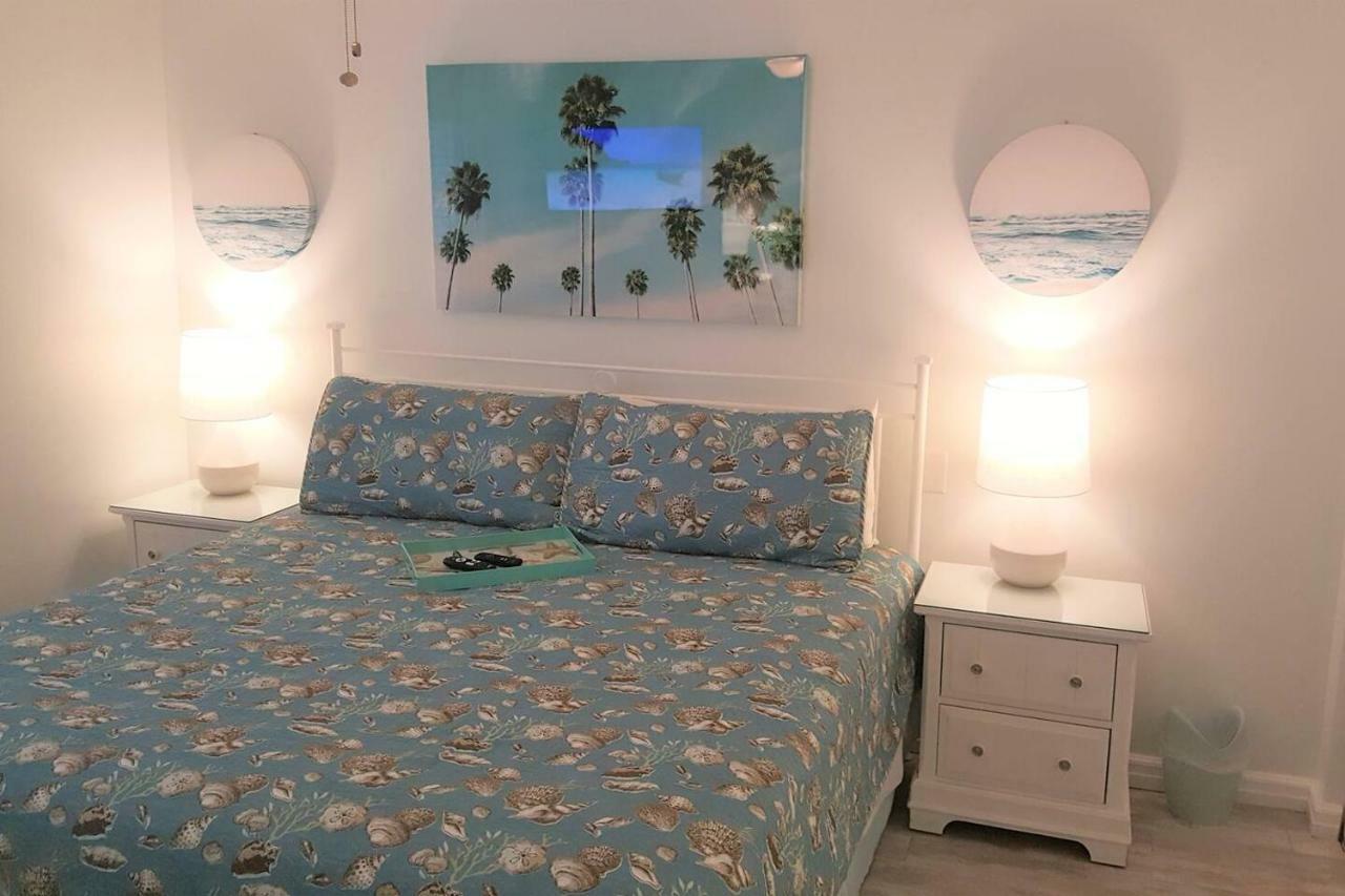 Pelican Beach Resort Rentals Destin Room photo